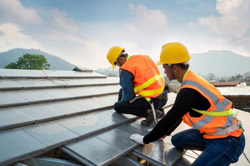 roof repair in Del Rey CA